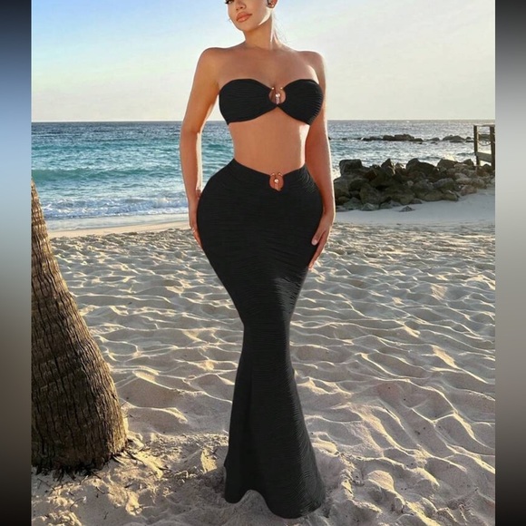 Black bandeau and maxi skirt set | gold hardware details | NWT - Picture 4 of 5